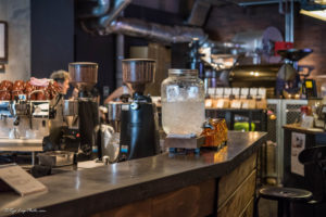 the-roastery　ザロースタリー奥にもレジ