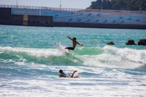 鴨川　サーフィン　前原海岸