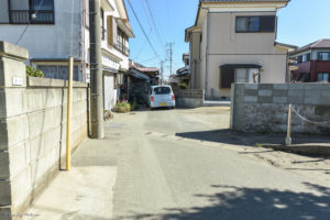 原岡海岸　駐車場　道　細い