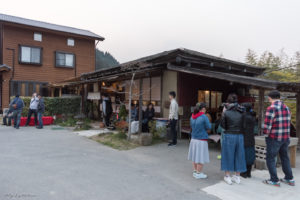 アリランラーメン　行列　待ち時間