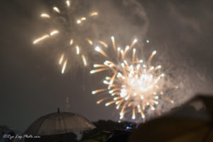 立川　花火大会　混雑　雨　撮影