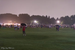 立川　花火大会　混雑　雨