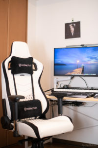 noblechairs EPIC White ゲーミングチェア